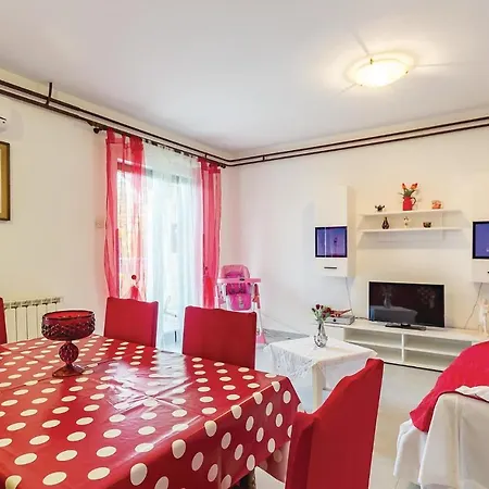 Three-bedroom In Medulin