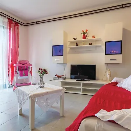 Appartement Three-bedroom In